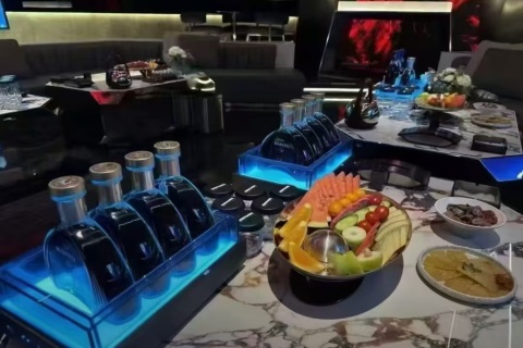 南京夜场KTV招聘兼职，好团队好起点助力，轻松赚得衣锦还乡